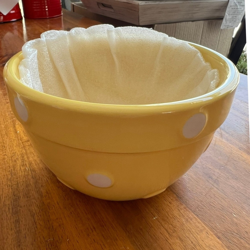 Grace's Pantry Mixing Bowl Set & Pitcher Yellow White Polka Dot Striped 4pc NWOT - Picture 6 of 10